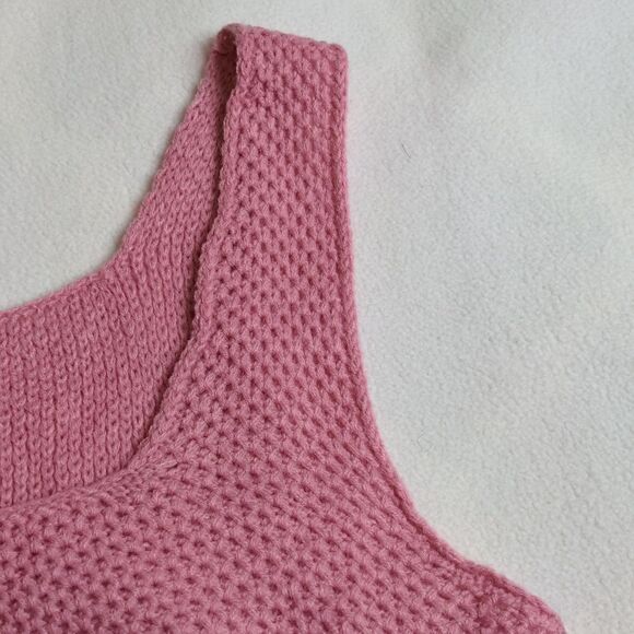 PrettyLittleThing Plus size 14 Pink Raw Hem Crop Top, NEW - Picture 3 of 6